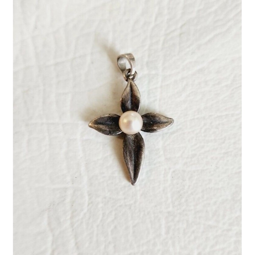 James Avery 1 1/8" Sterling Silver Pearl Leaf Cross Pendant Retired 2.57g